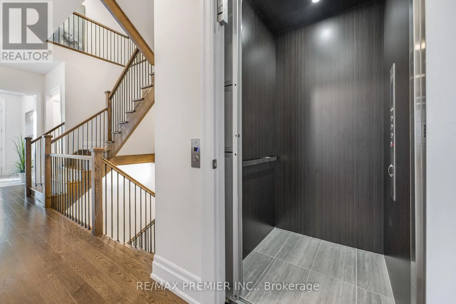 30 ENCLAVE COURT