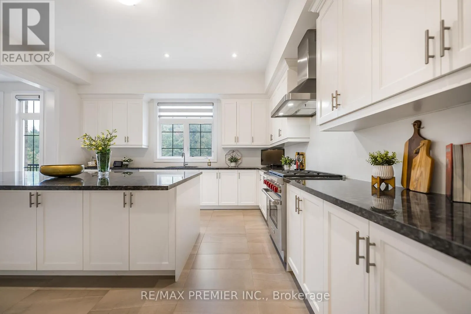 30 ENCLAVE COURT