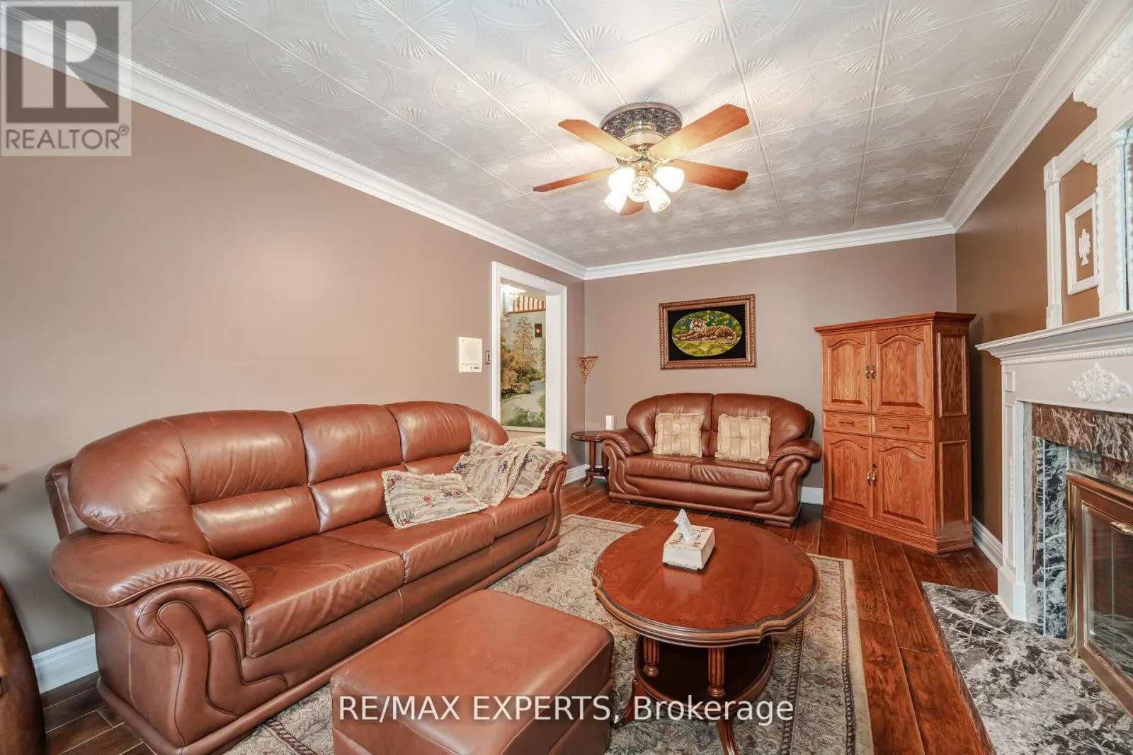 21 WILLIAMSBURG LANE