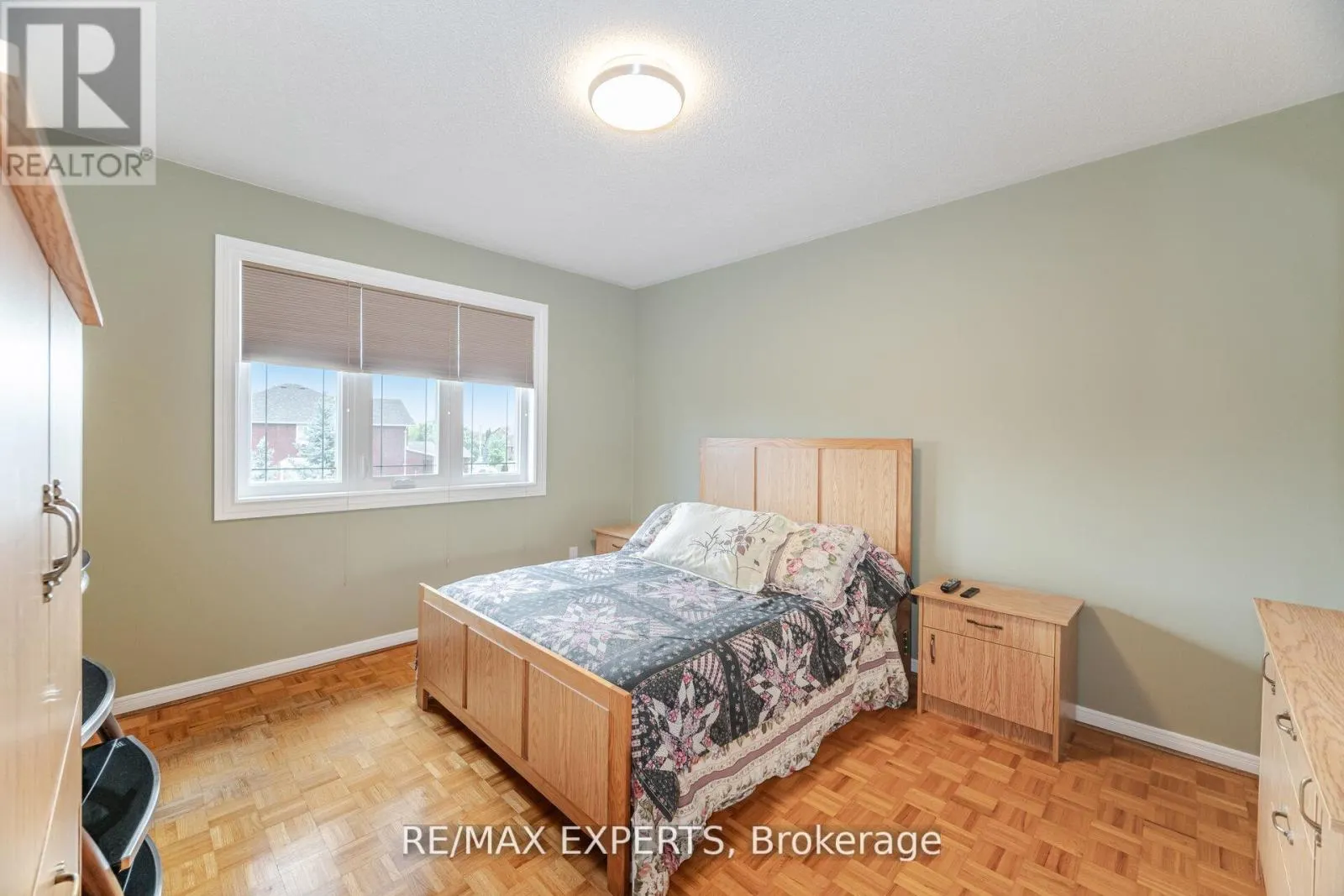 21 WILLIAMSBURG LANE