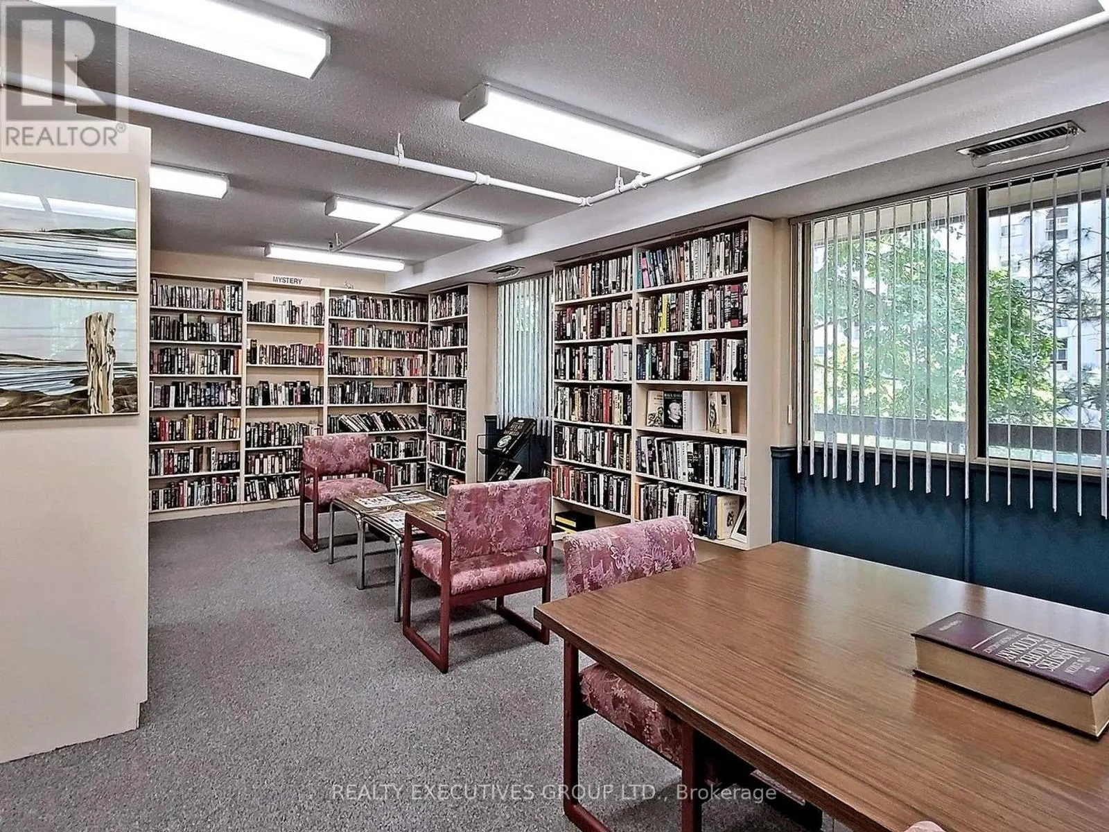 1701 - 8111 YONGE STREET