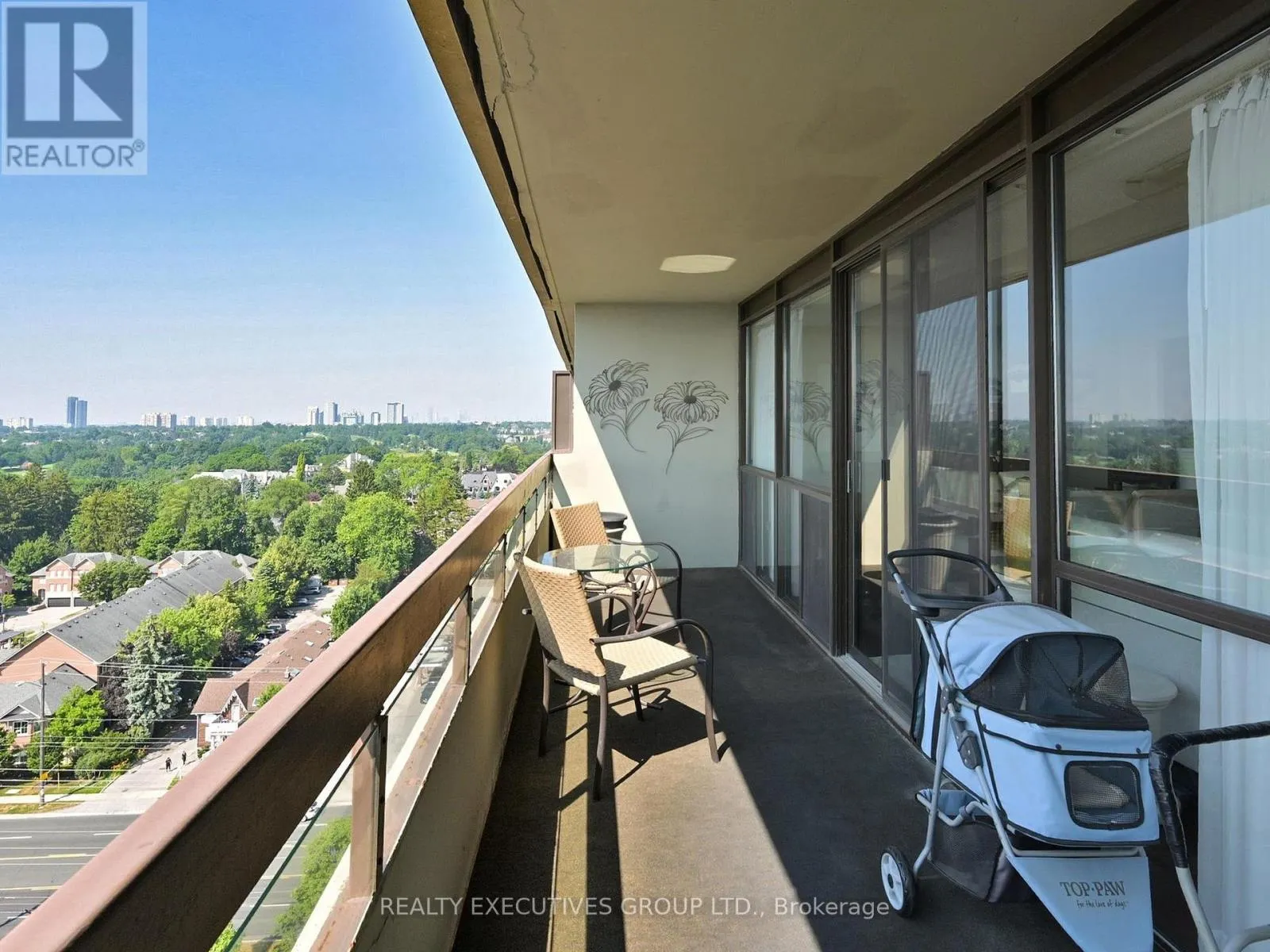 1701 - 8111 YONGE STREET