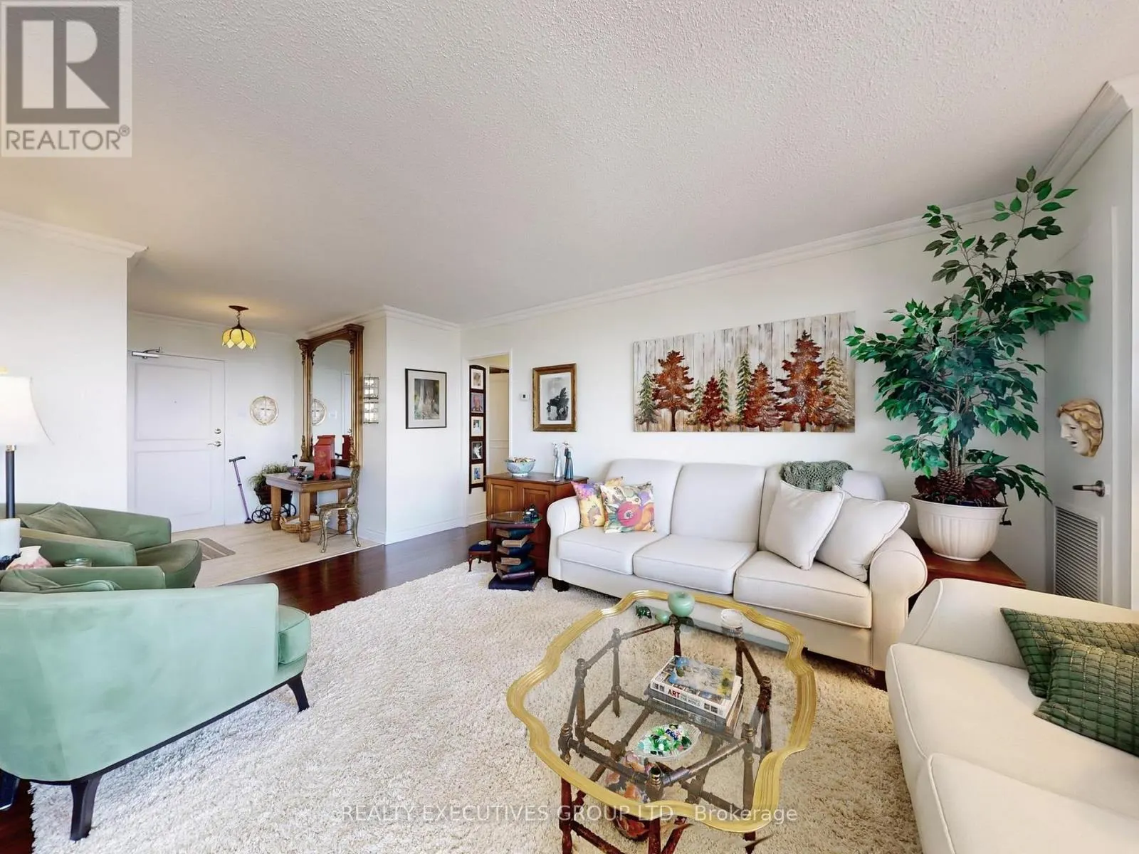 1701 - 8111 YONGE STREET