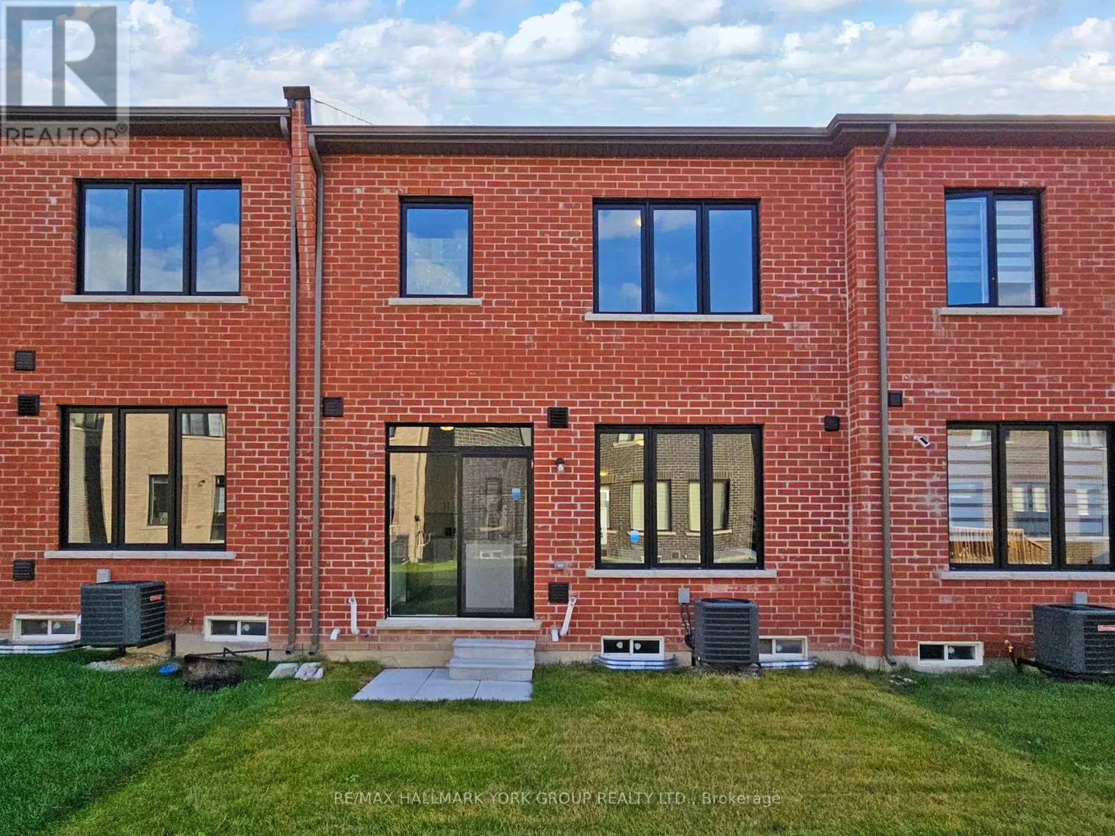 42 BLICK CRESCENT E
