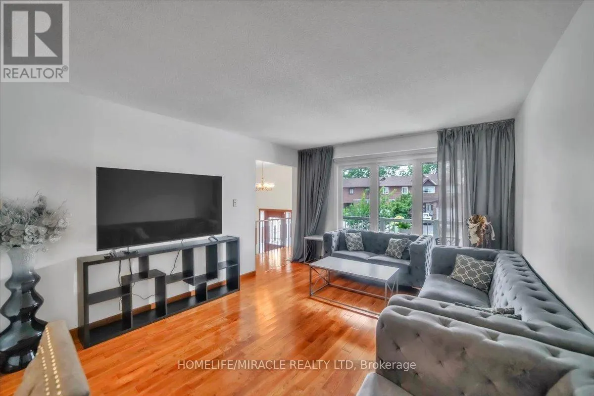 53 AGINCOURT ROAD