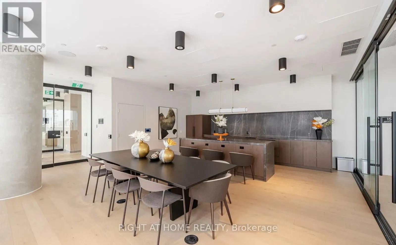 101 - 7890 JANE STREET