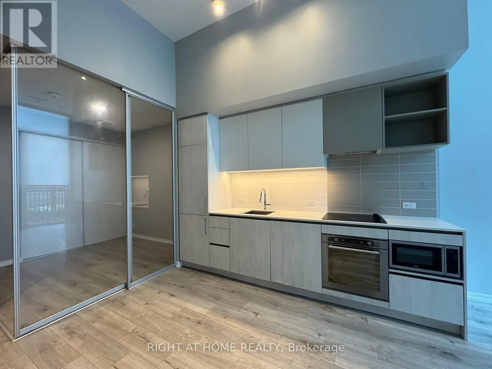 101 - 7890 JANE STREET