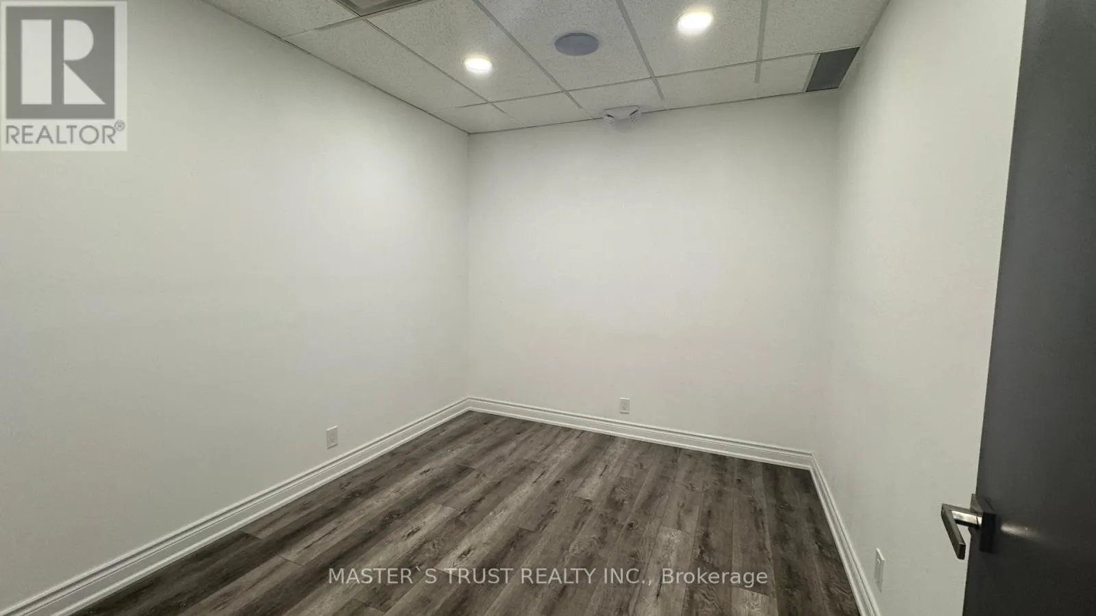 5837 HIGHWAY 7 E