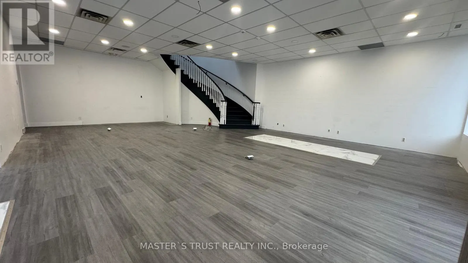 5837 HIGHWAY 7 E