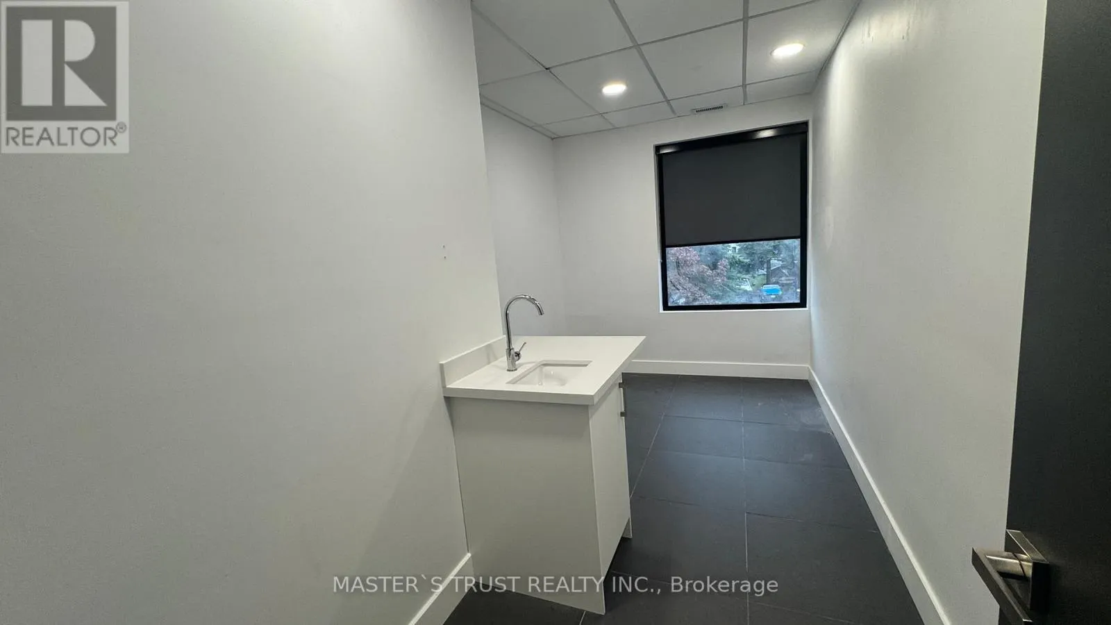 5837 HIGHWAY 7 E