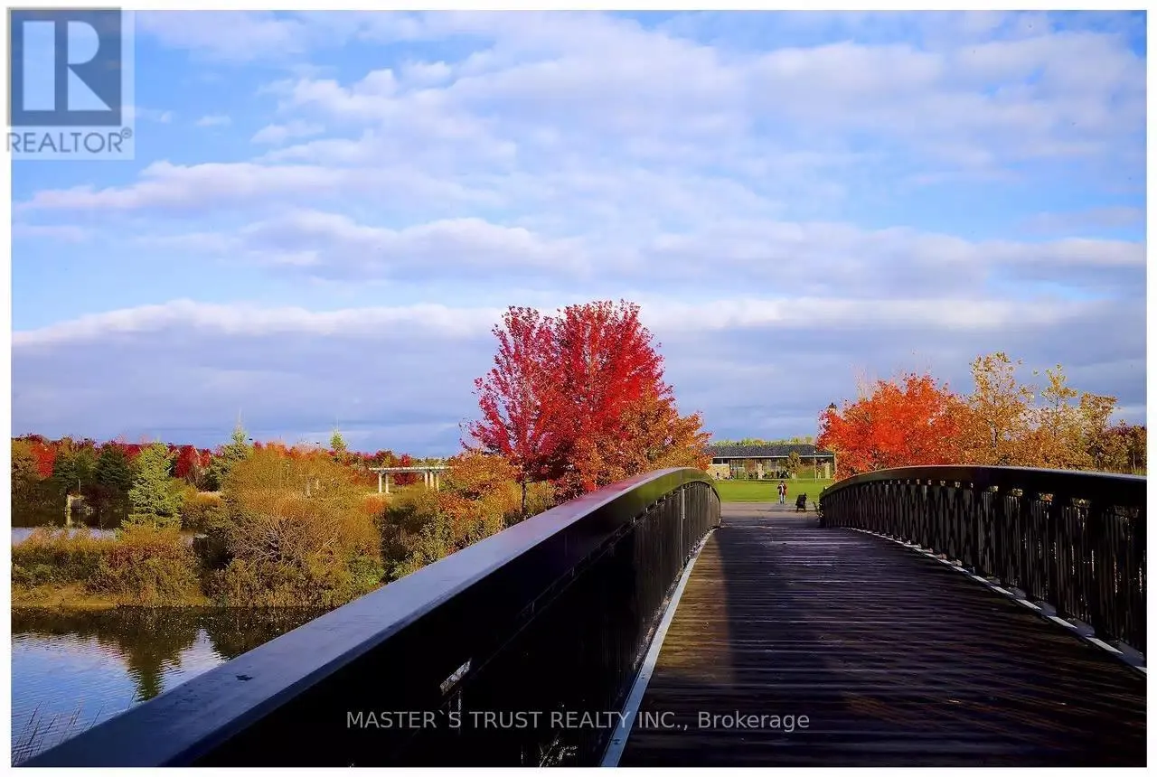 418 THE BRIDLE WALK