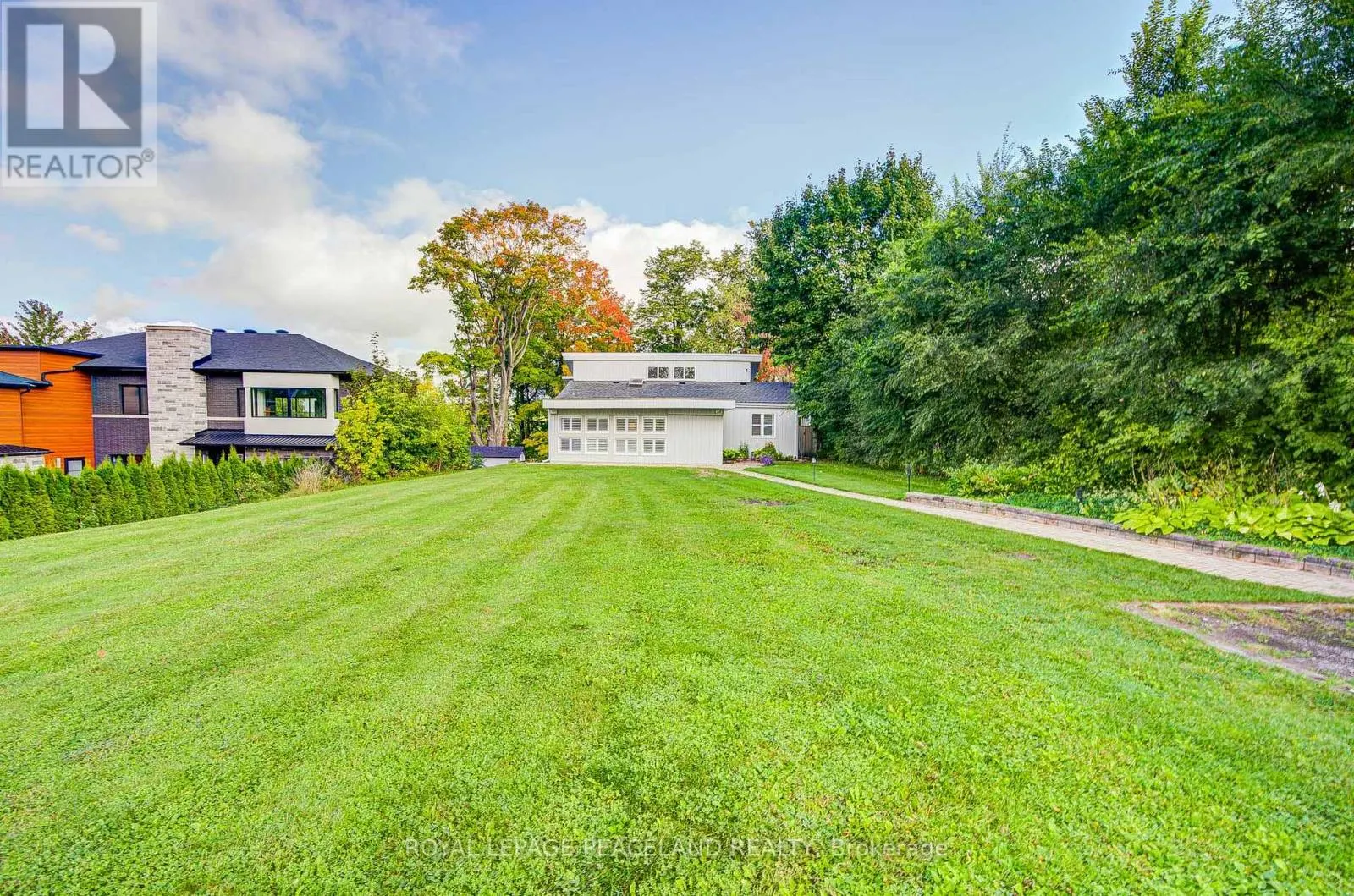 38 LAKEVIEW AVENUE