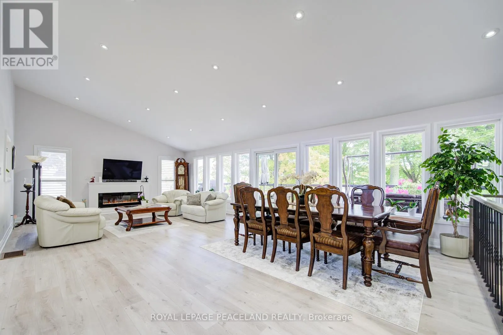 38 LAKEVIEW AVENUE