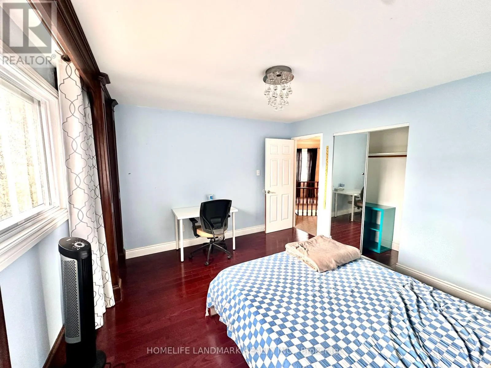 3ROOMS - 257 FINCHAM AVENUE