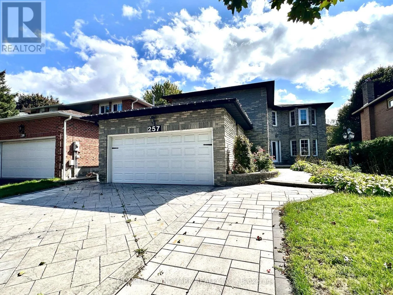 3ROOMS - 257 FINCHAM AVENUE