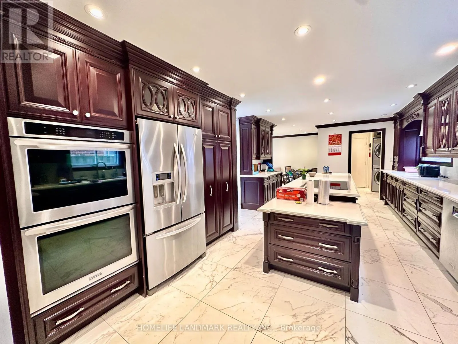 3ROOMS - 257 FINCHAM AVENUE