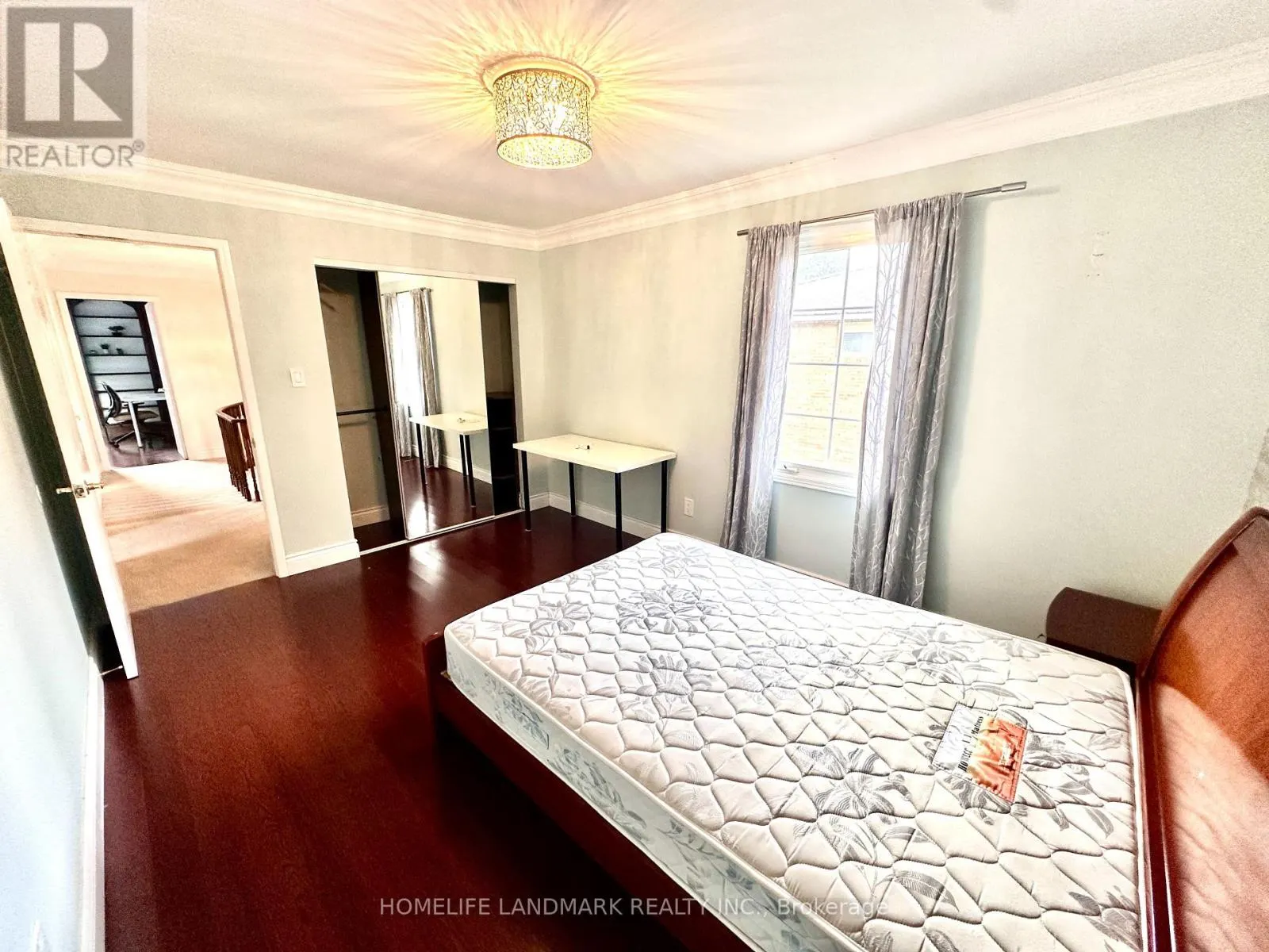 3ROOMS - 257 FINCHAM AVENUE