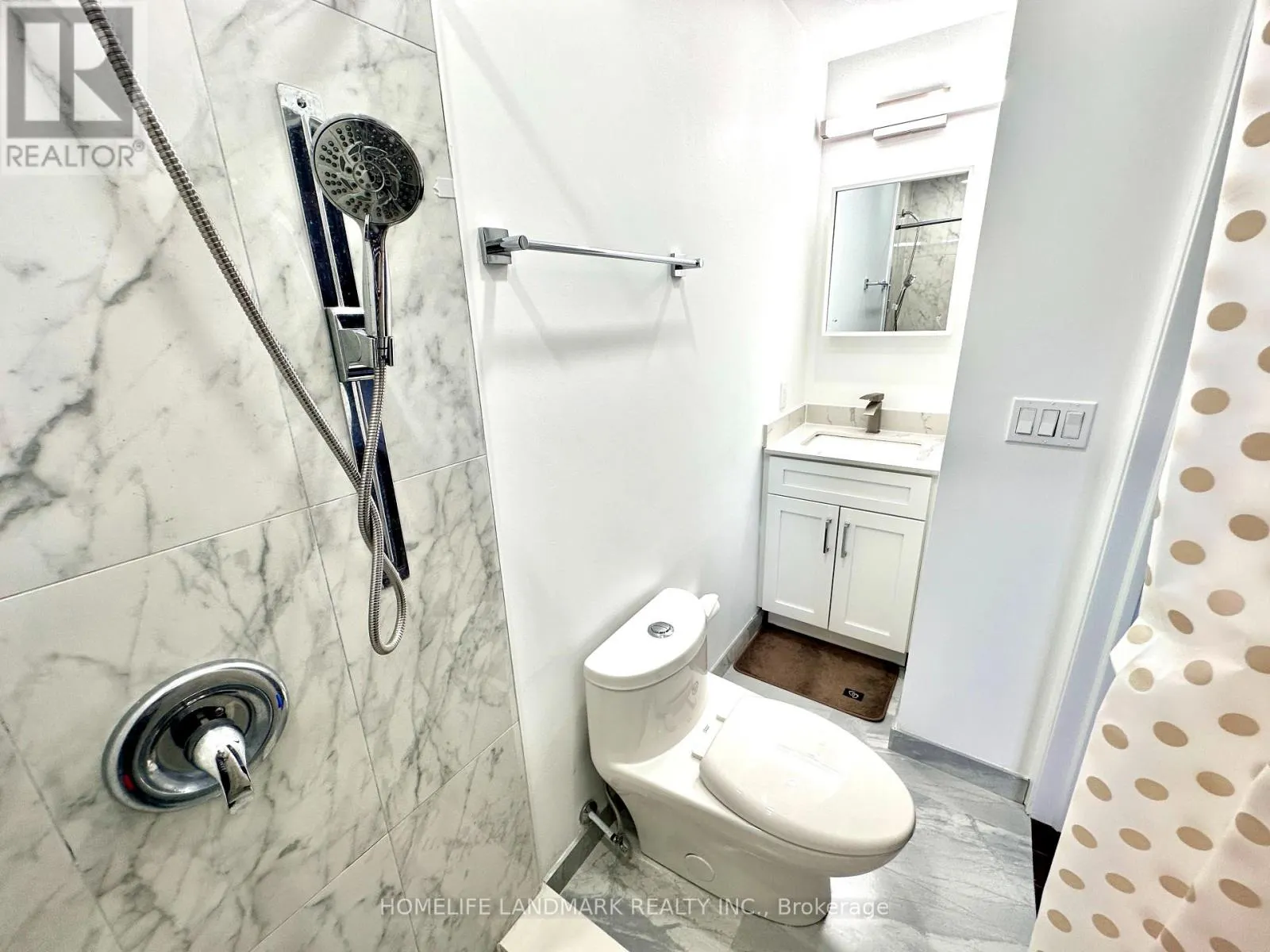 3ROOMS - 257 FINCHAM AVENUE