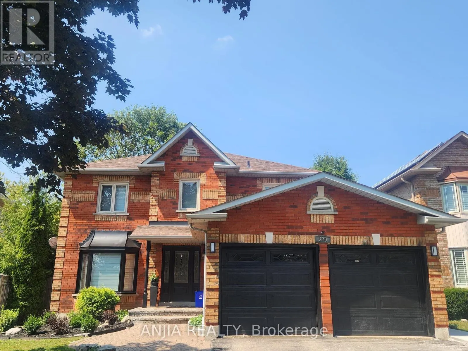 370 CHAMBERS CRESCENT