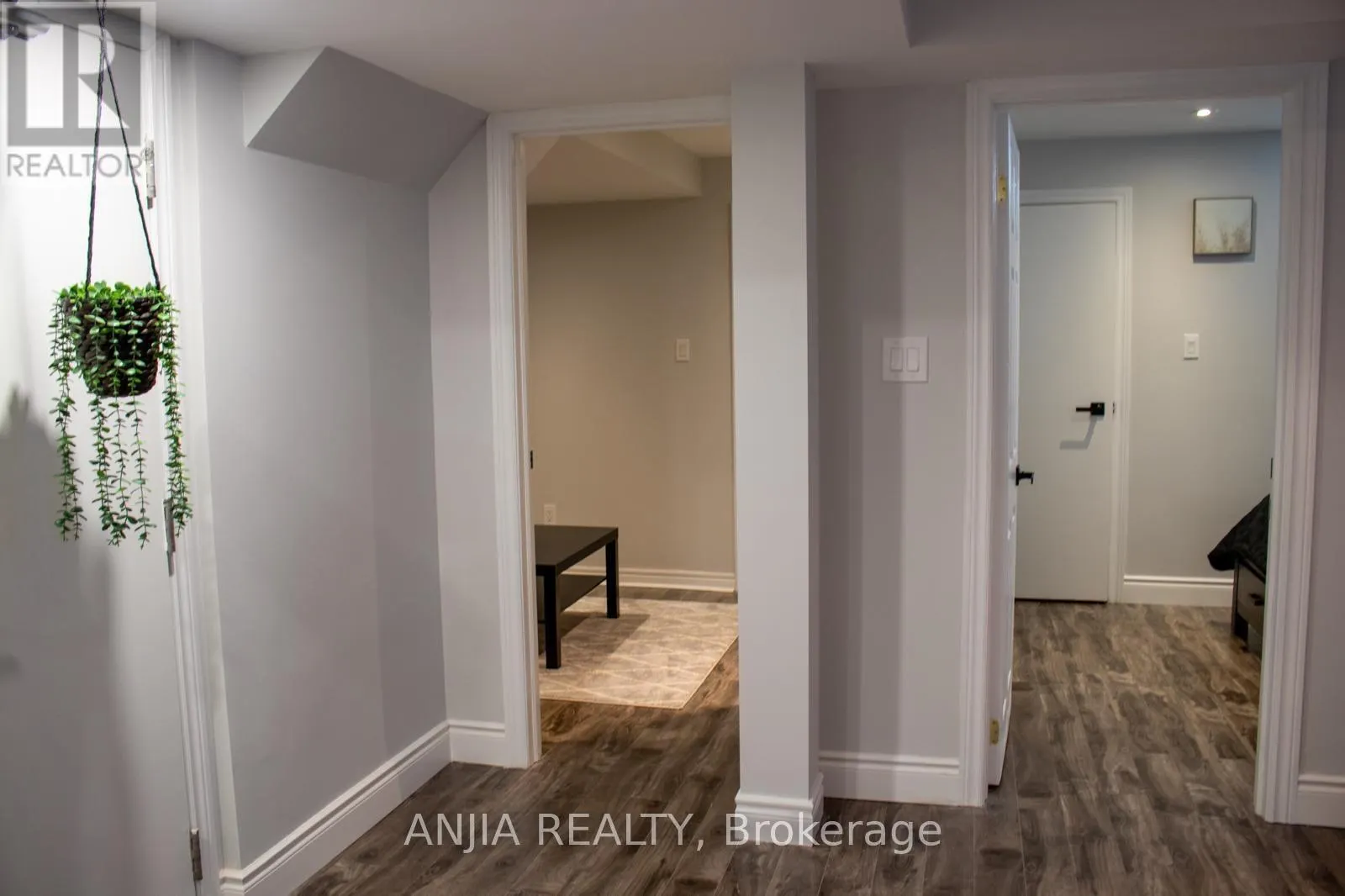 370 CHAMBERS CRESCENT