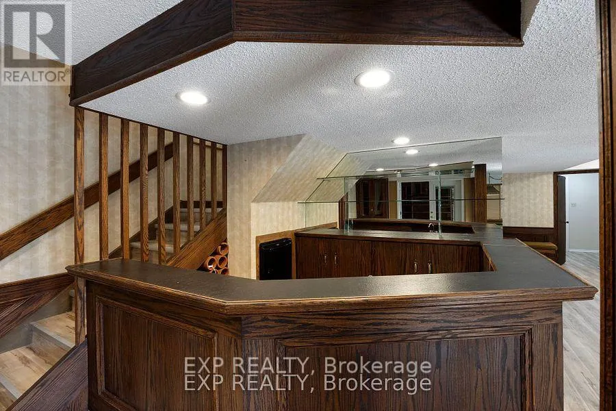 70 HEMINGWAY CRESCENT