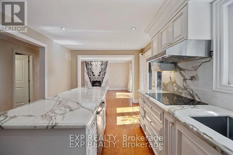 70 HEMINGWAY CRESCENT