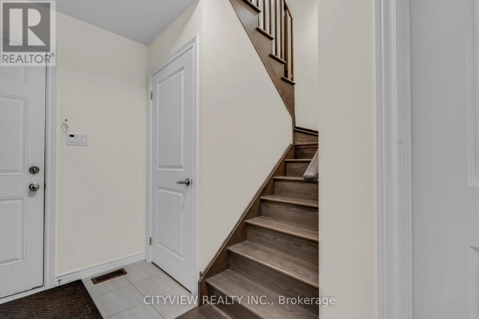 204 WILLIAM FORSTER ROAD