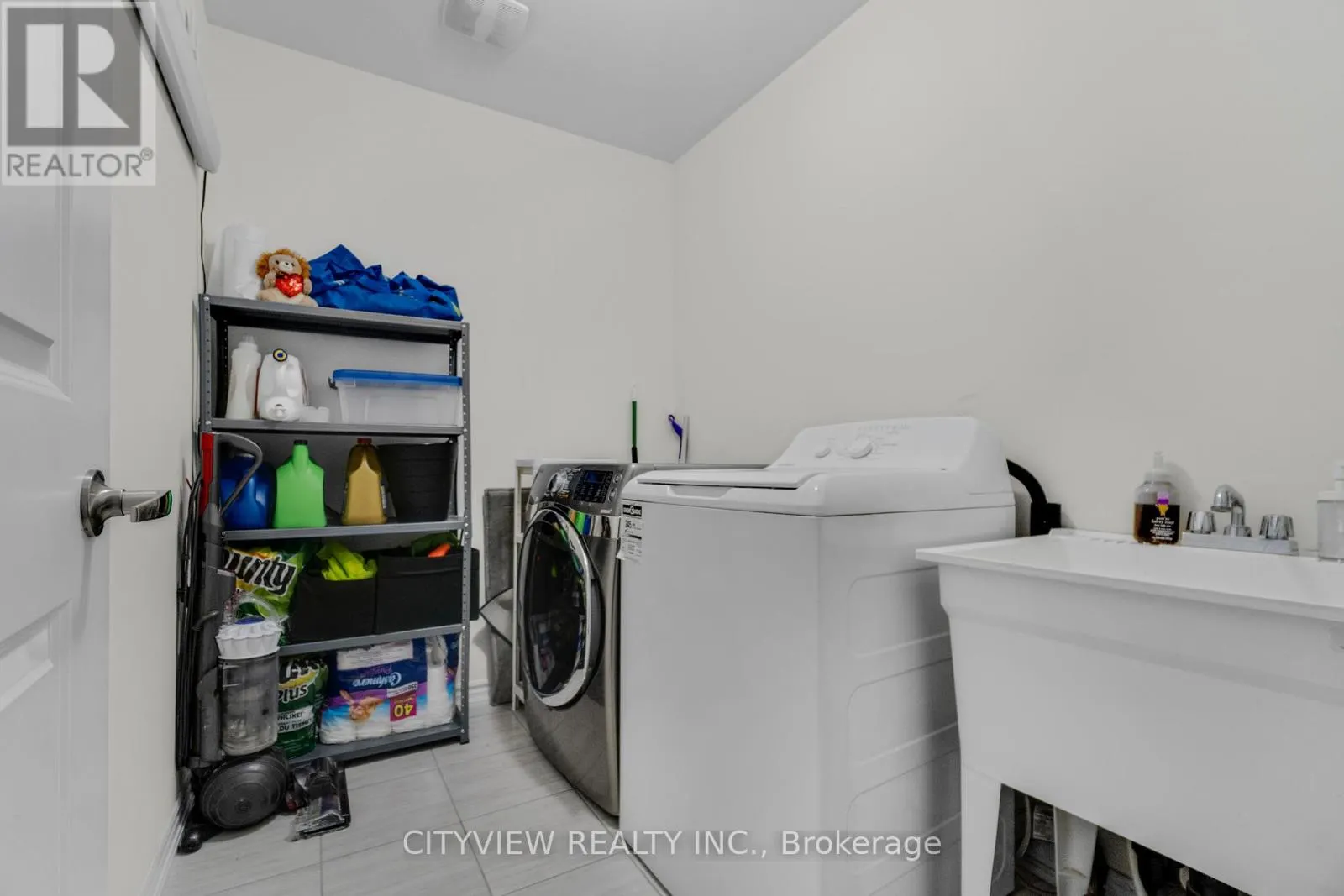204 WILLIAM FORSTER ROAD