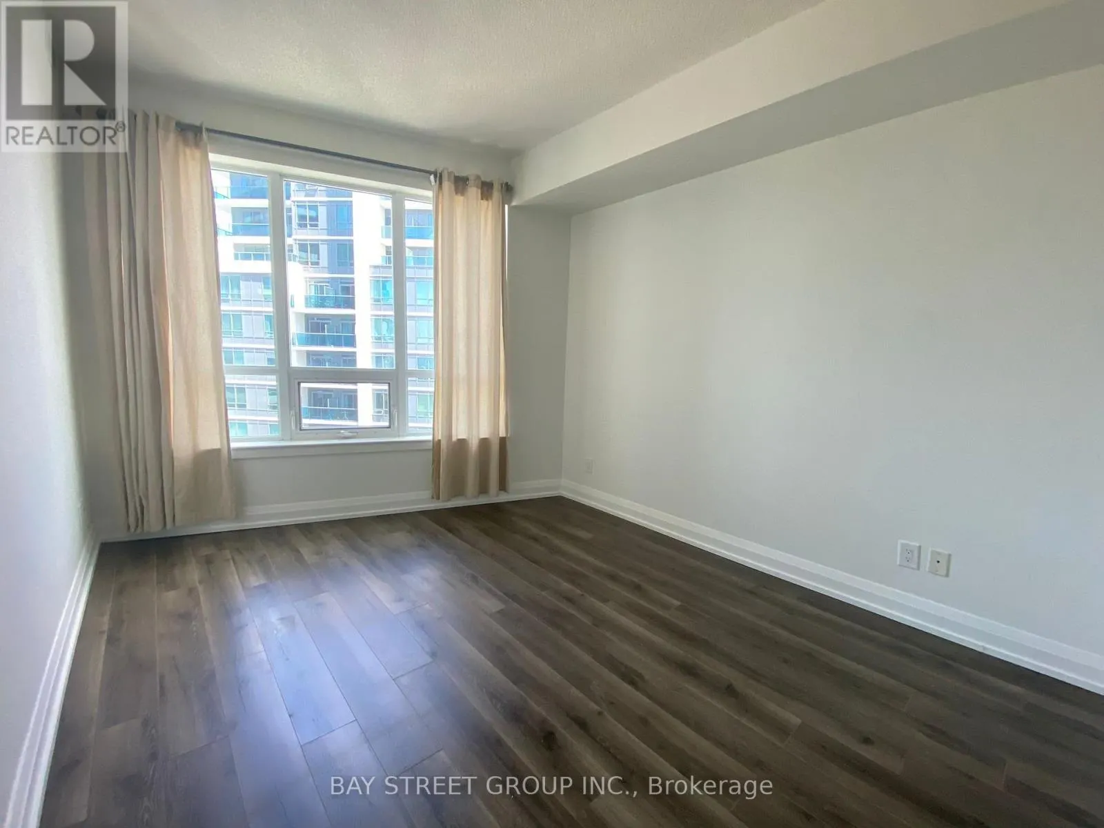 2132 - 7161 YONGE STREET