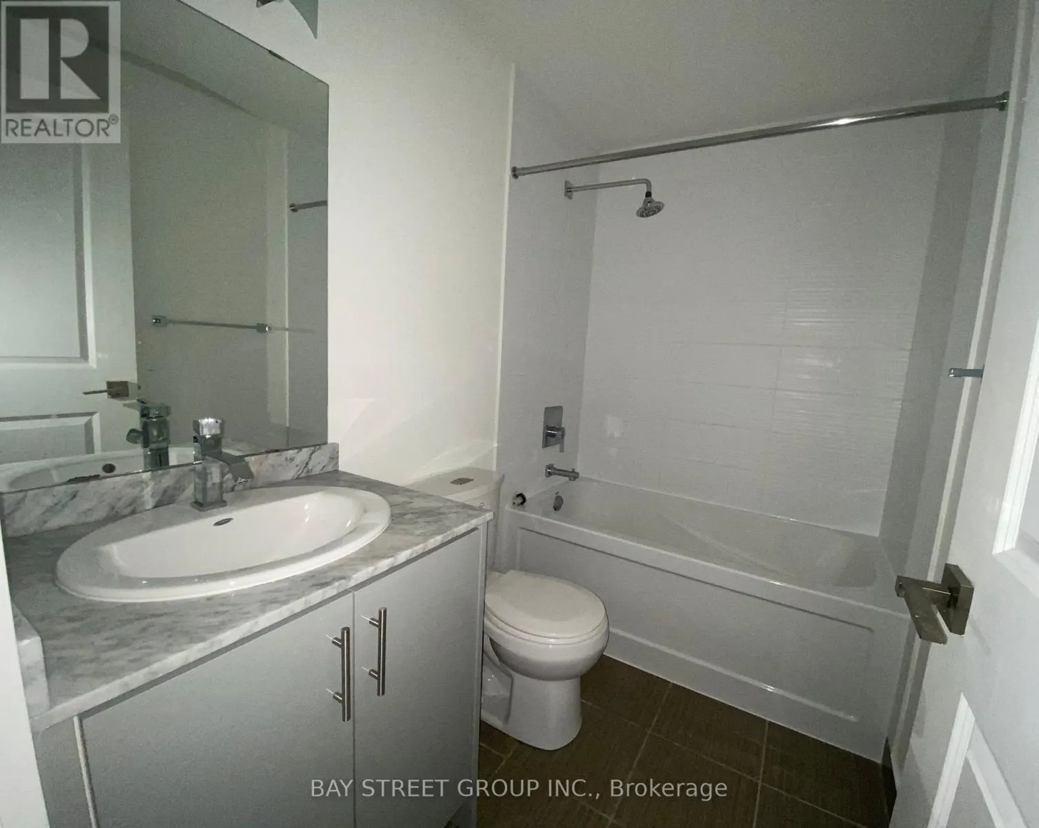 2132 - 7161 YONGE STREET