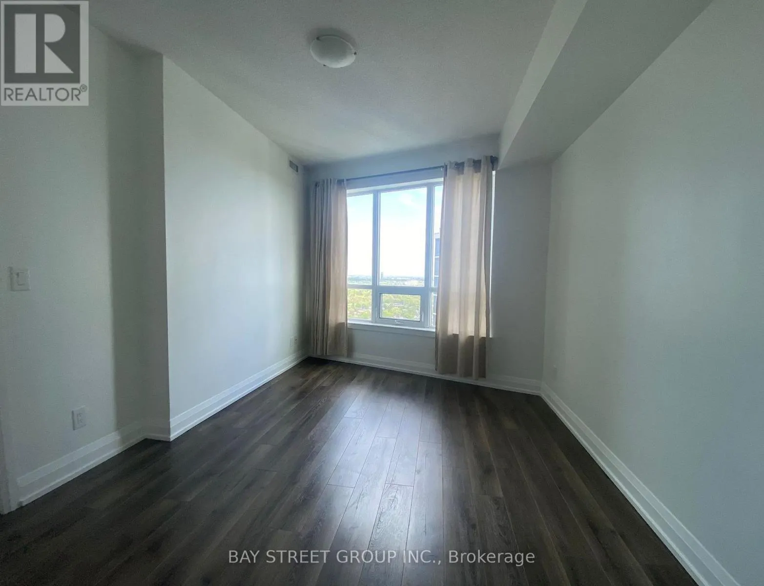 2132 - 7161 YONGE STREET