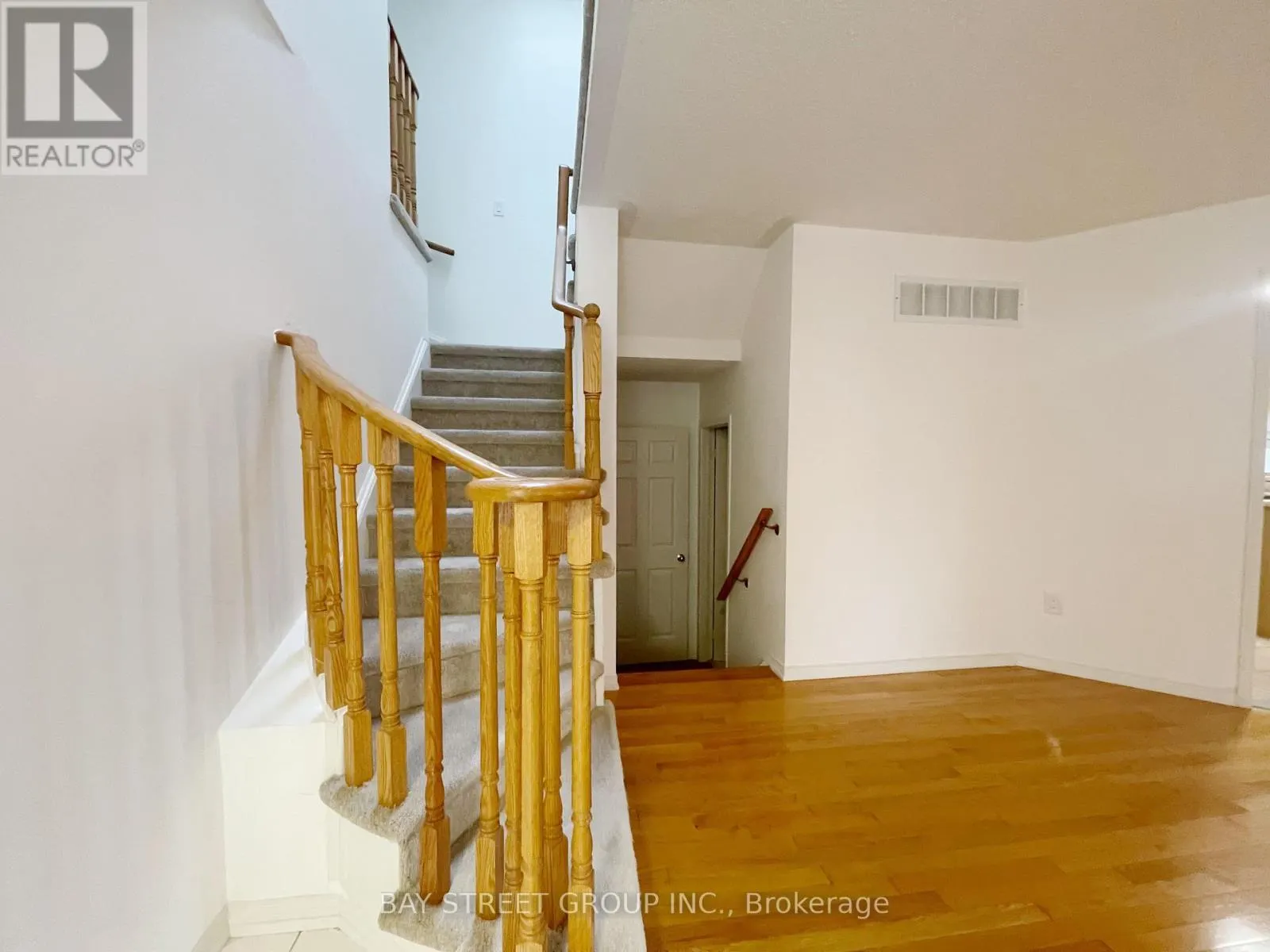 15 FUTURA AVENUE