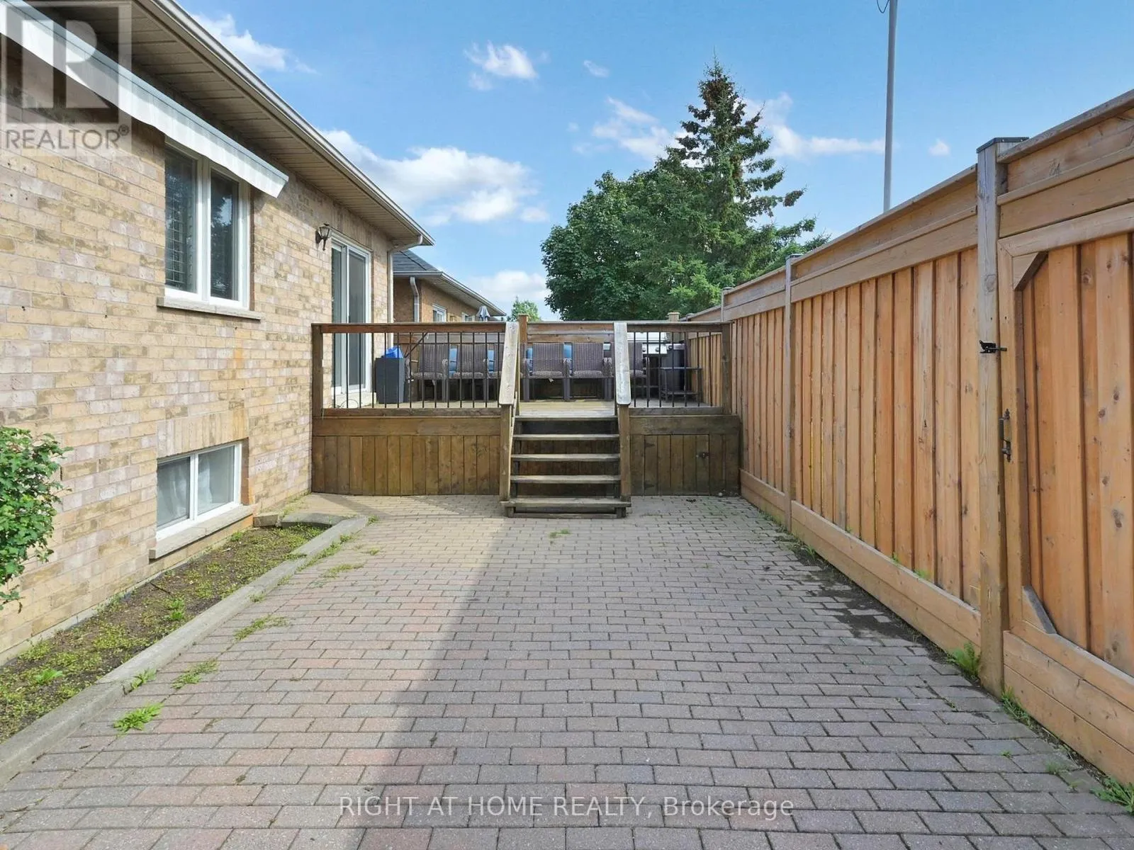 14 - 9 AMALFI COURT
