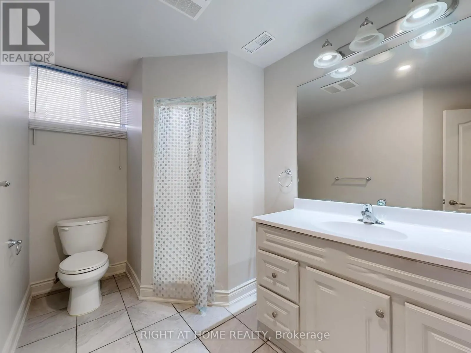 14 - 9 AMALFI COURT