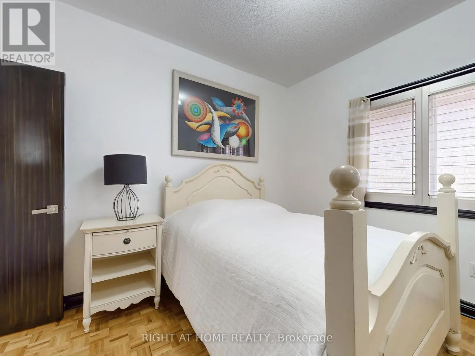 14 - 9 AMALFI COURT