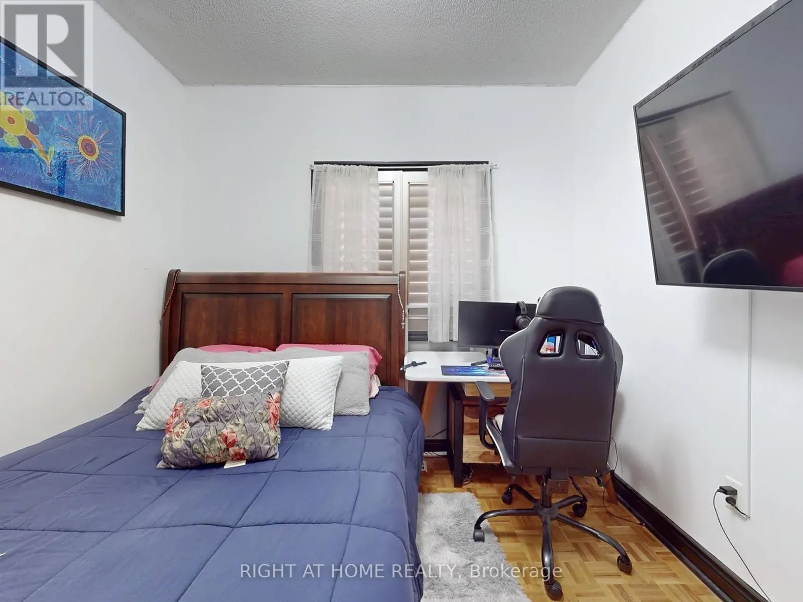 14 - 9 AMALFI COURT