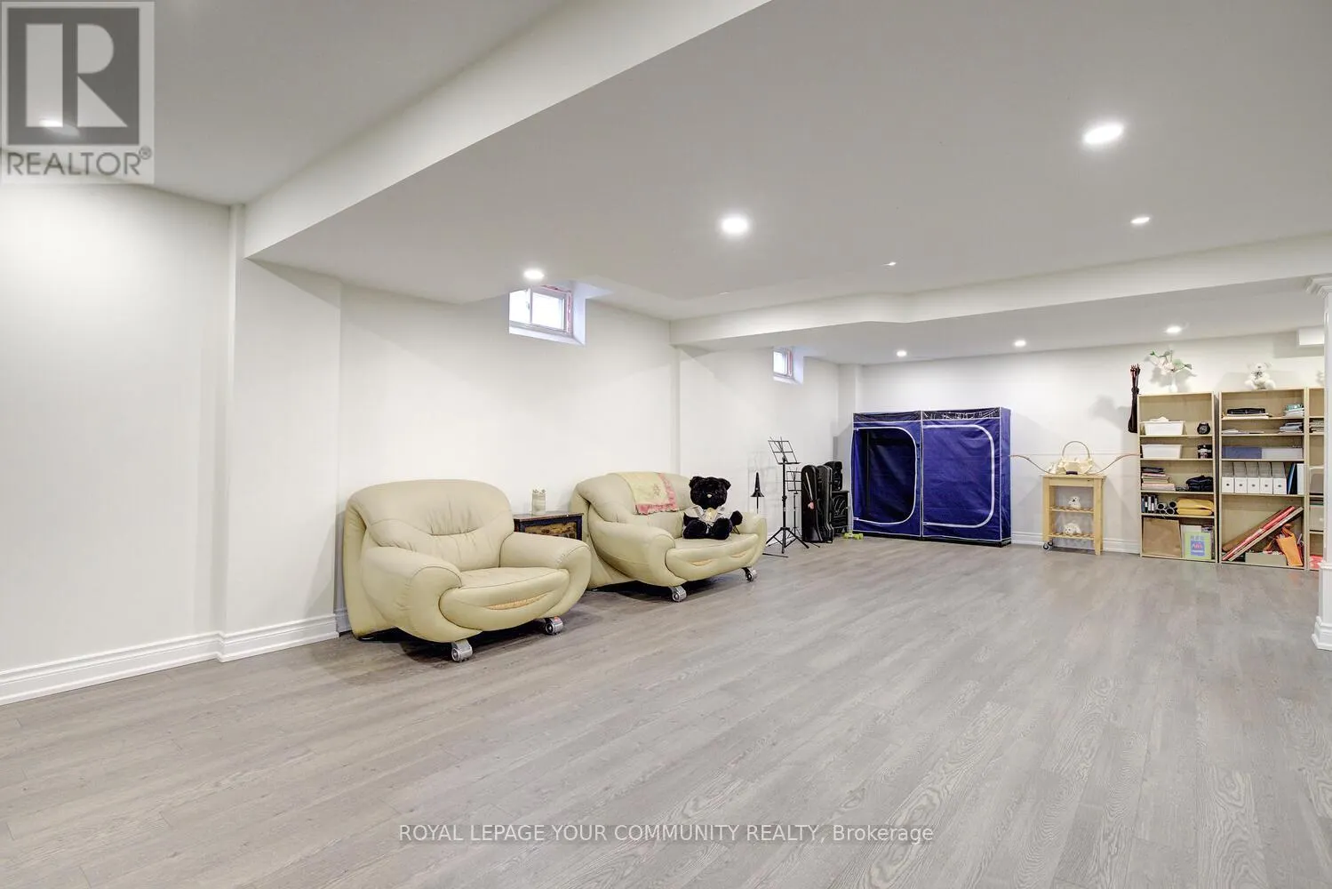 6 HALO COURT