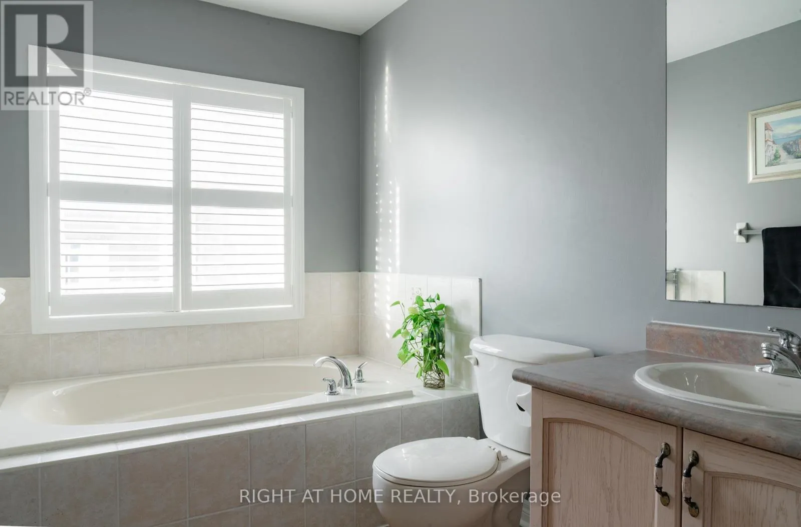 29 - 8 TOWNWOOD DRIVE