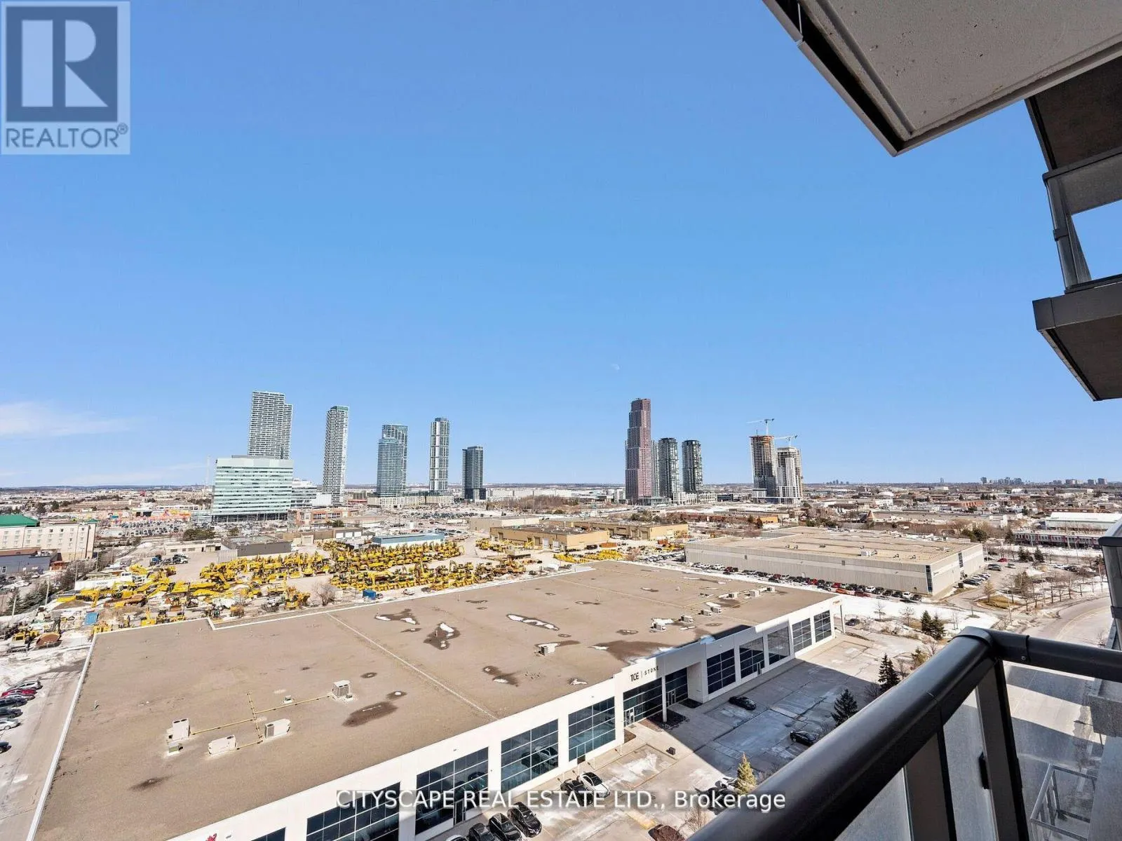 1516 - 10 HONEYCRISP CRESCENT N