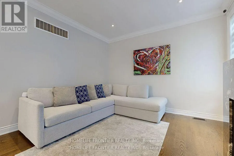 28 ROCK ELM COURT