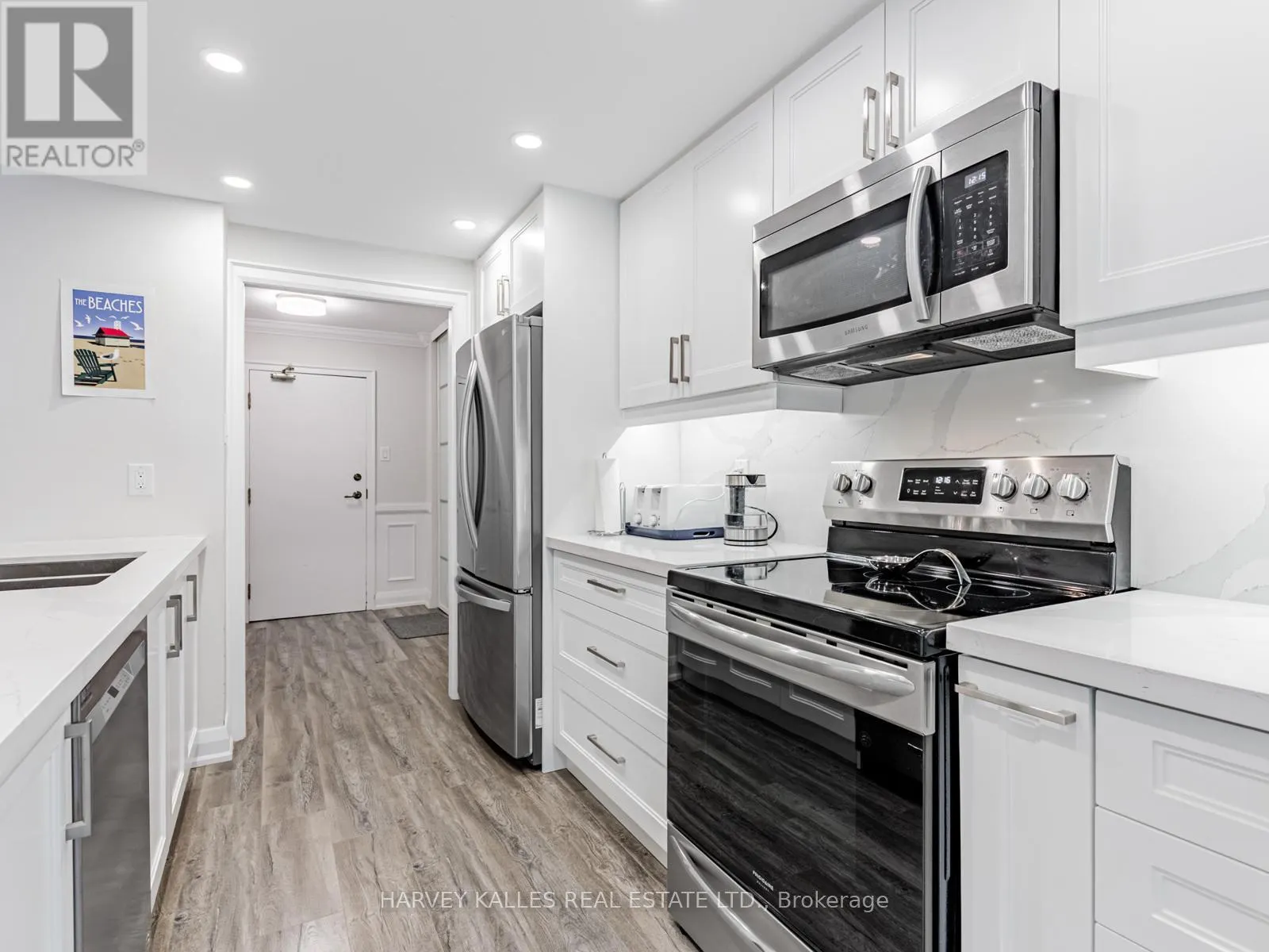 211 - 7 TOWNSGATE DRIVE