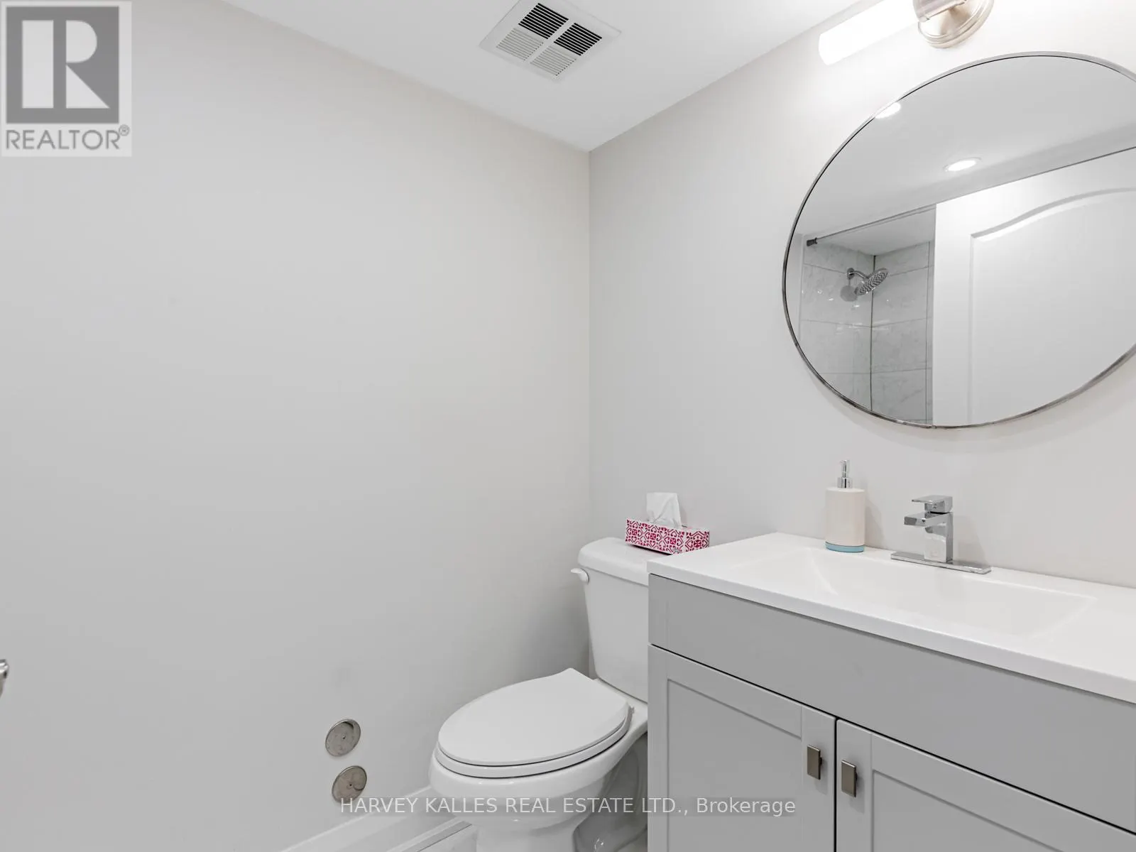 211 - 7 TOWNSGATE DRIVE