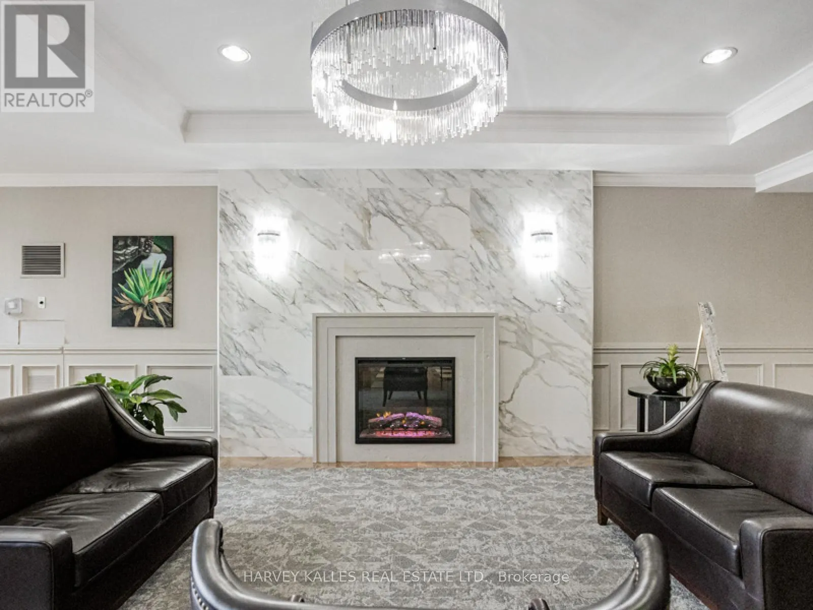 211 - 7 TOWNSGATE DRIVE