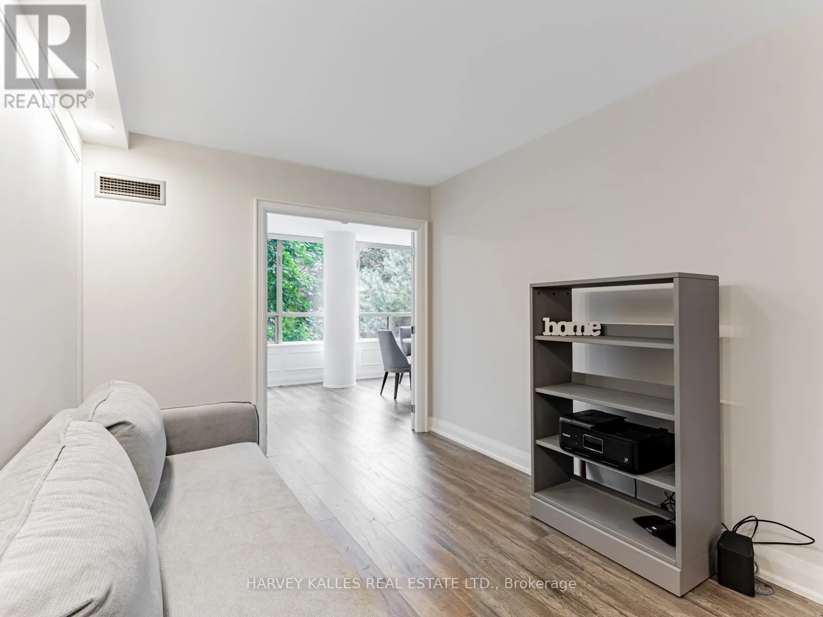 211 - 7 TOWNSGATE DRIVE