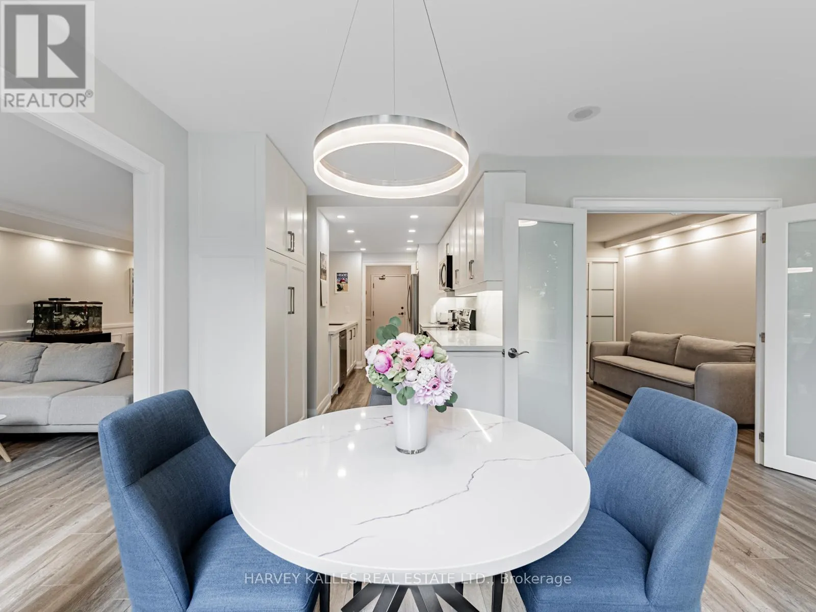 211 - 7 TOWNSGATE DRIVE