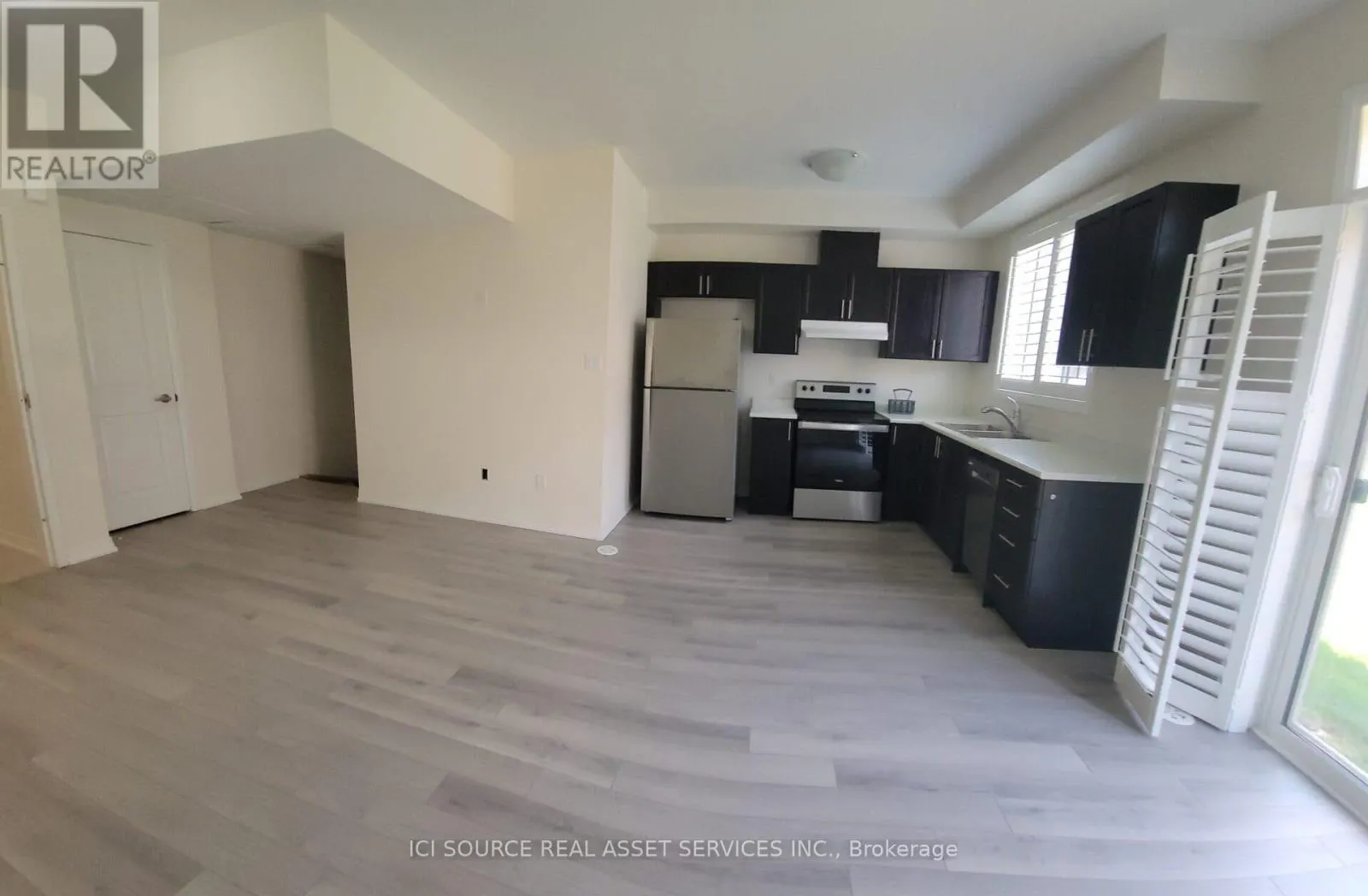 2 - 76 CARNEROS WAY