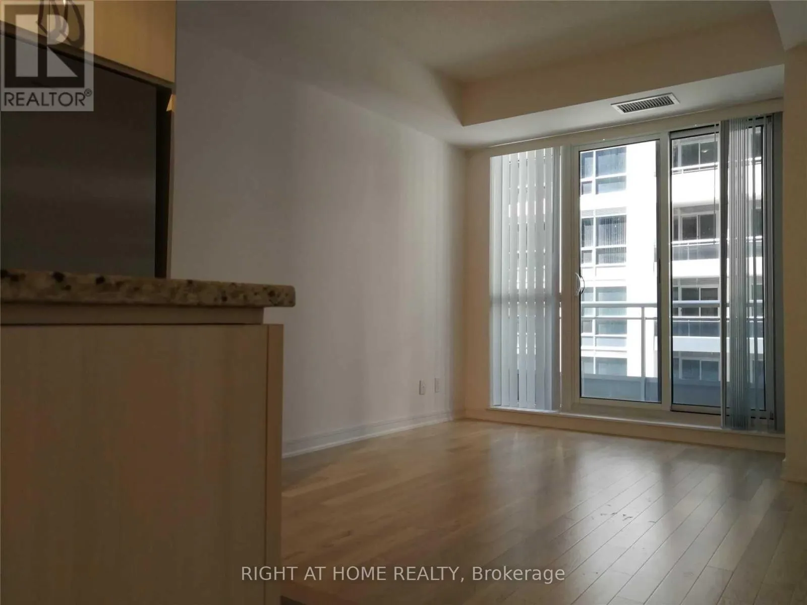 SW416 - 9191 YONGE STREET