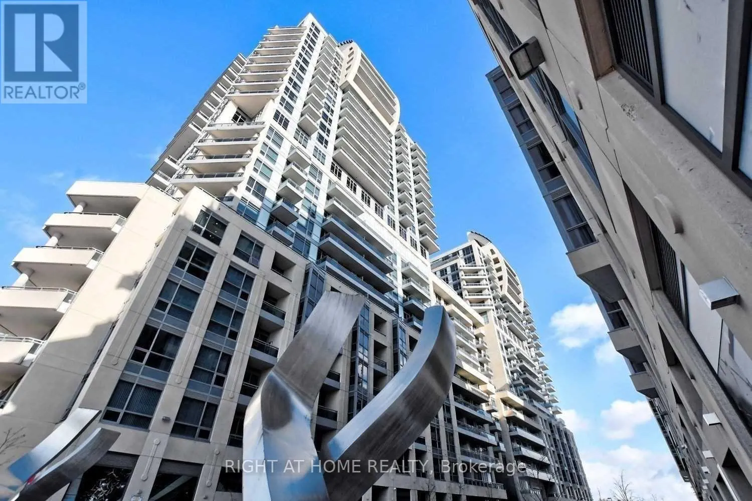 SW416 - 9191 YONGE STREET