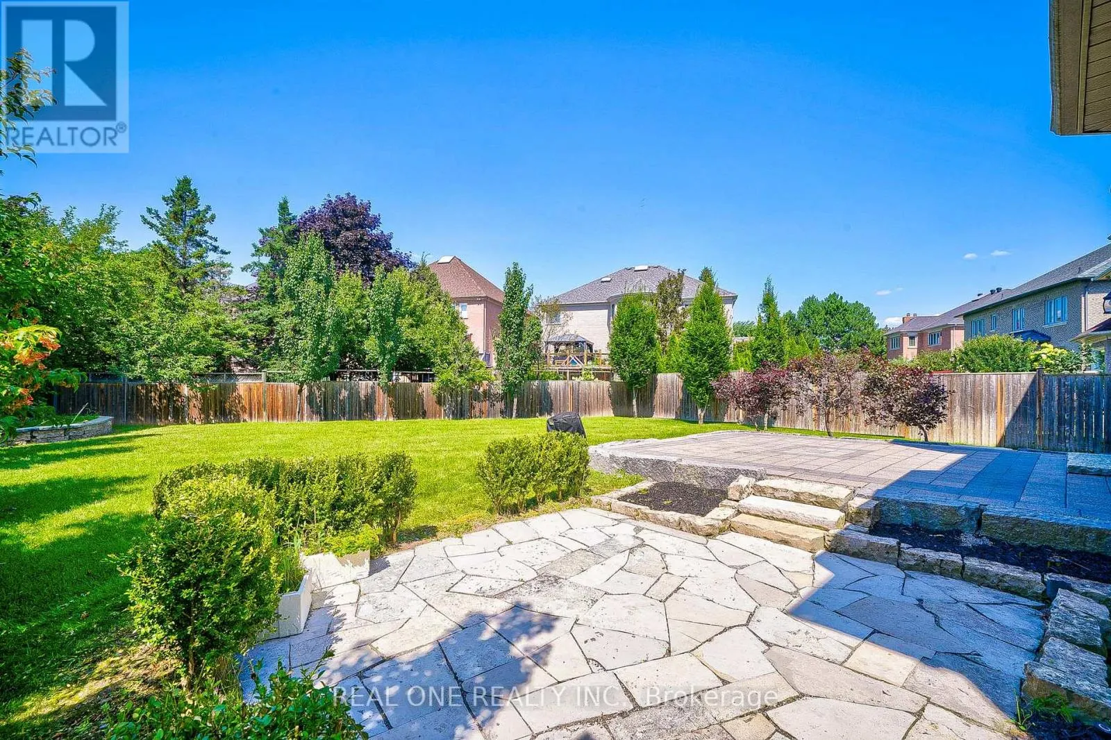 26 CLARENDON DRIVE