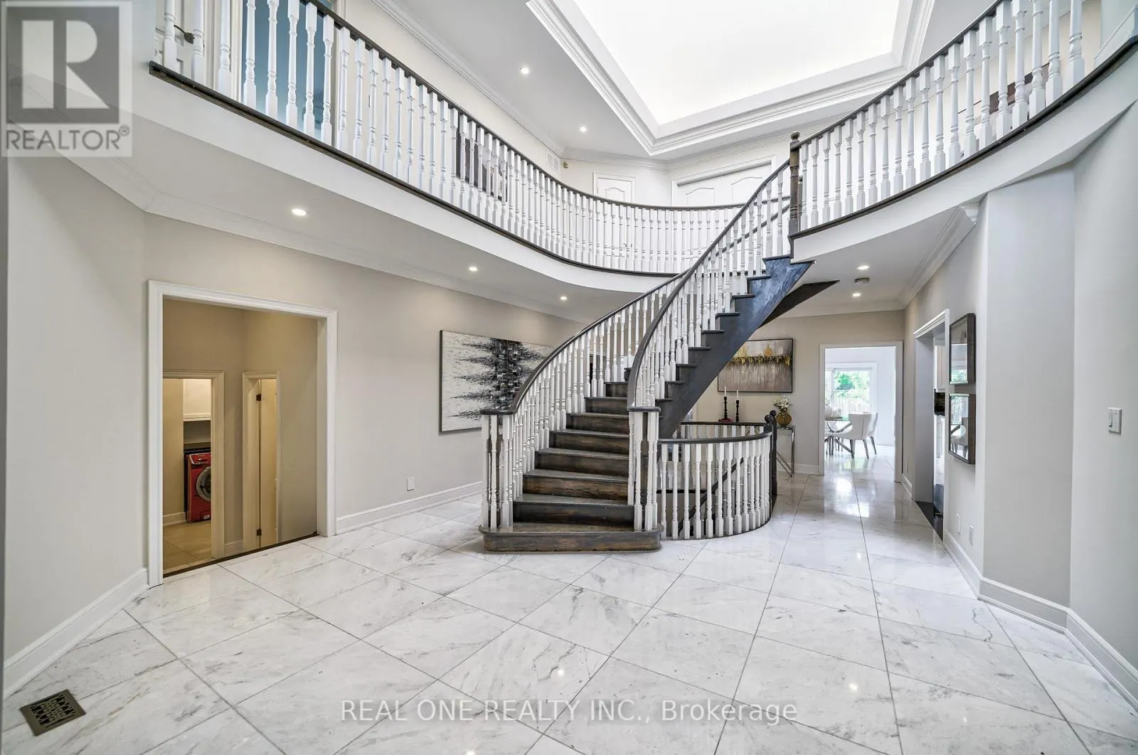 26 CLARENDON DRIVE